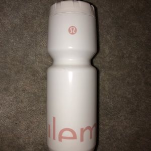 Brand new lulu lemon water bottle !